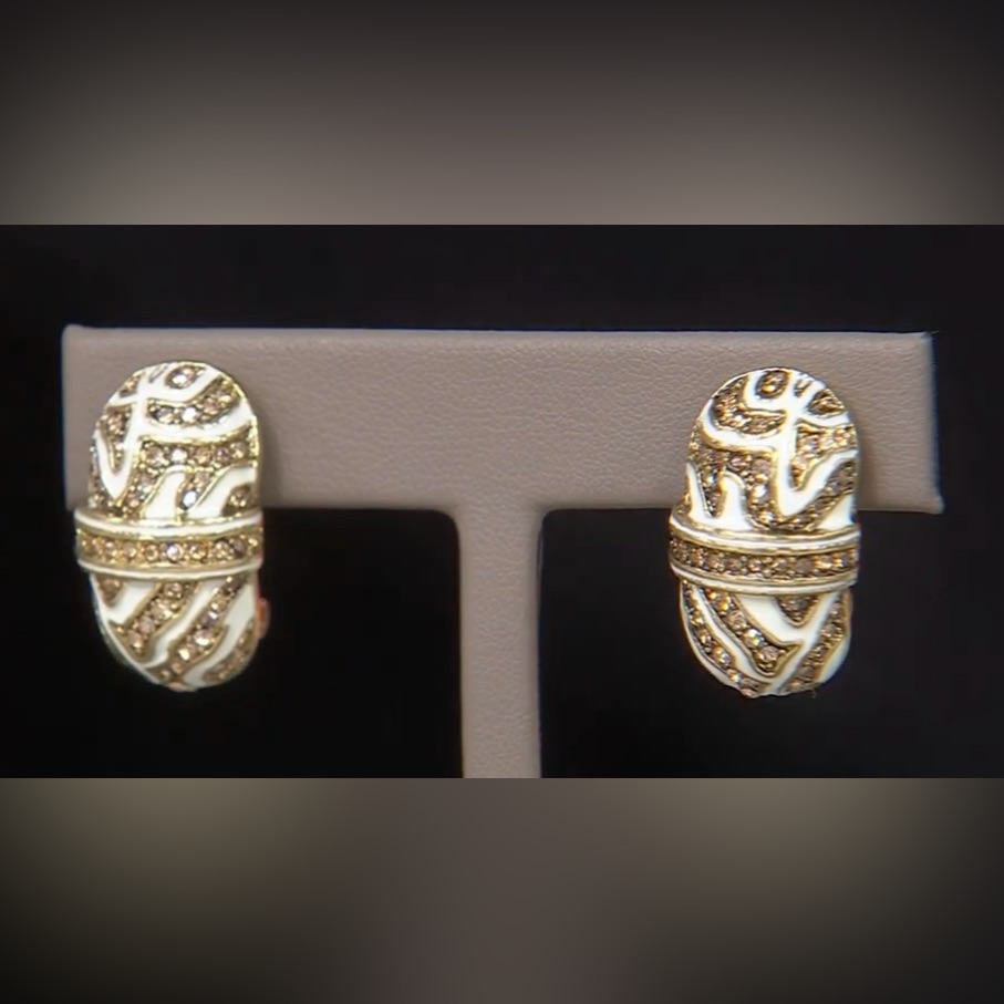 Heidi Daus Animal Instinct Enamel Crystals Omega For Pierced Ears Earrings 59$